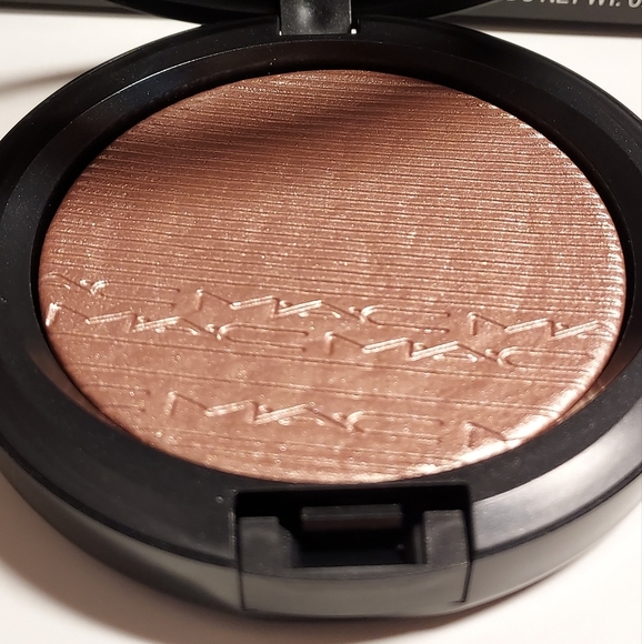 MAC Extra Dimension Skinfinish *SUPERB* Luminizer Highlighter / .31 oz / NIB - Picture 3 of 5